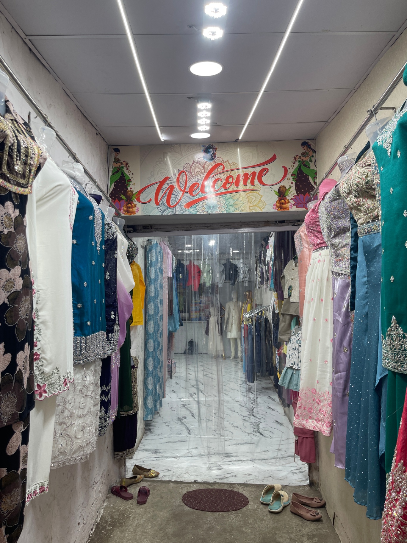 Fashion Street interior