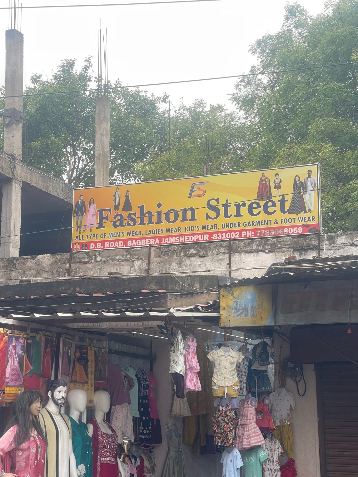 Fashion Street storefront