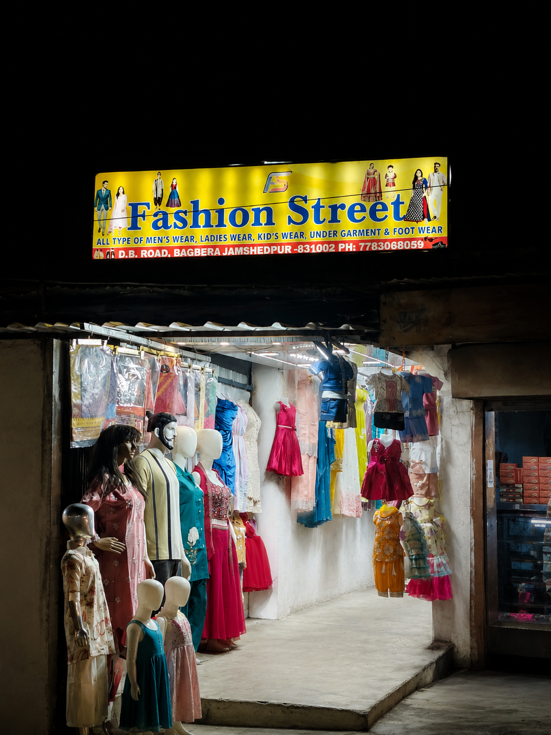 Fashion Street storefront